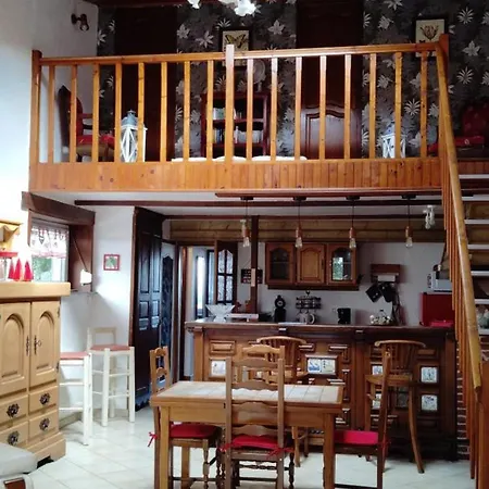 Chaleureux En Plein Coeur De La Nature Avec Terrasse, Animaux Acceptes, Proche Val Joly - Fr-1-510-183 *