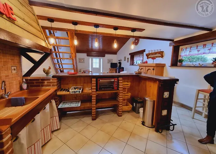 Chaleureux En Plein Coeur De La Nature Avec Terrasse, Animaux Acceptes, Proche Val Joly - Fr-1-510-183 펜션 *