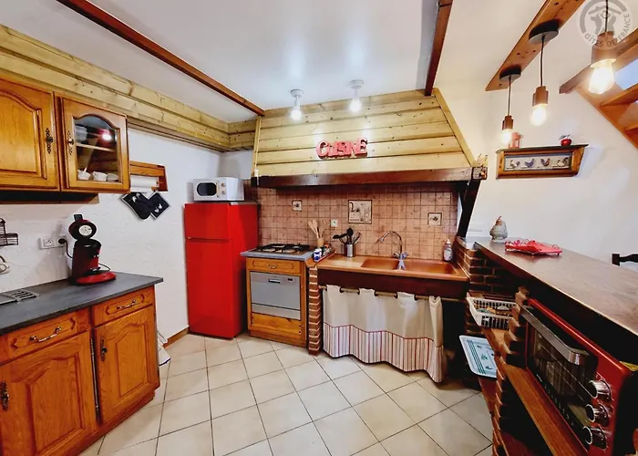 Chaleureux En Plein Coeur De La Nature Avec Terrasse, Animaux Acceptes, Proche Val Joly - Fr-1-510-183 펜션 *