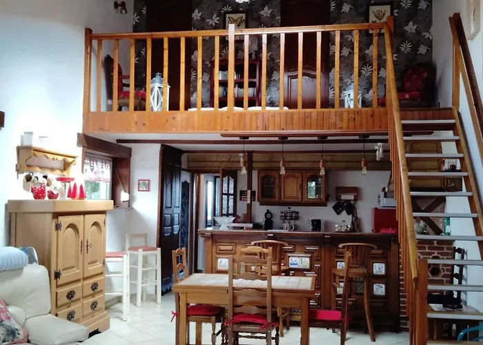 Chaleureux En Plein Coeur De La Nature Avec Terrasse, Animaux Acceptes, Proche Val Joly - Fr-1-510-183 *